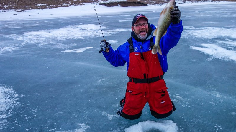 Ice fishing game online in Germany